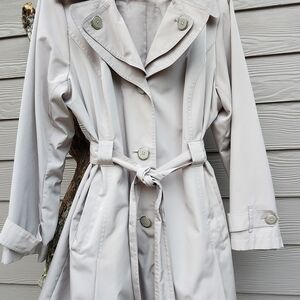 Women's Classic Cream Trench Coat